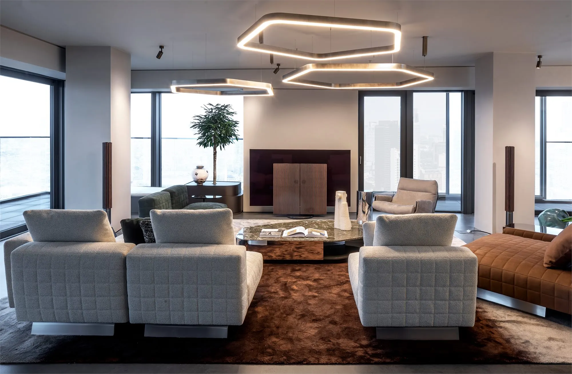 Sculptural, purist and urban project image
