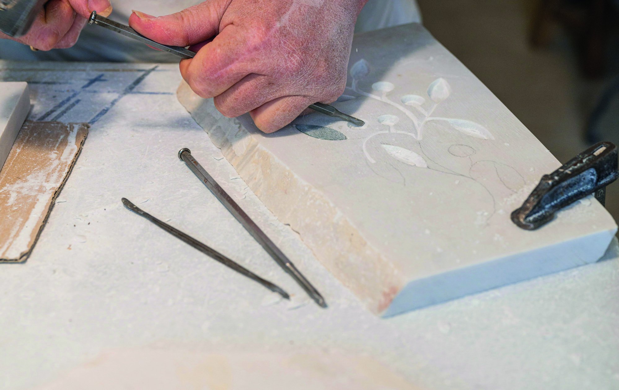 Craft detail with tools in the PurPur manufacture